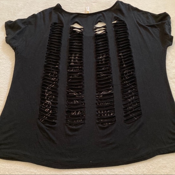 Black Ocasion “New York” distressed tee - Picture 6 of 6